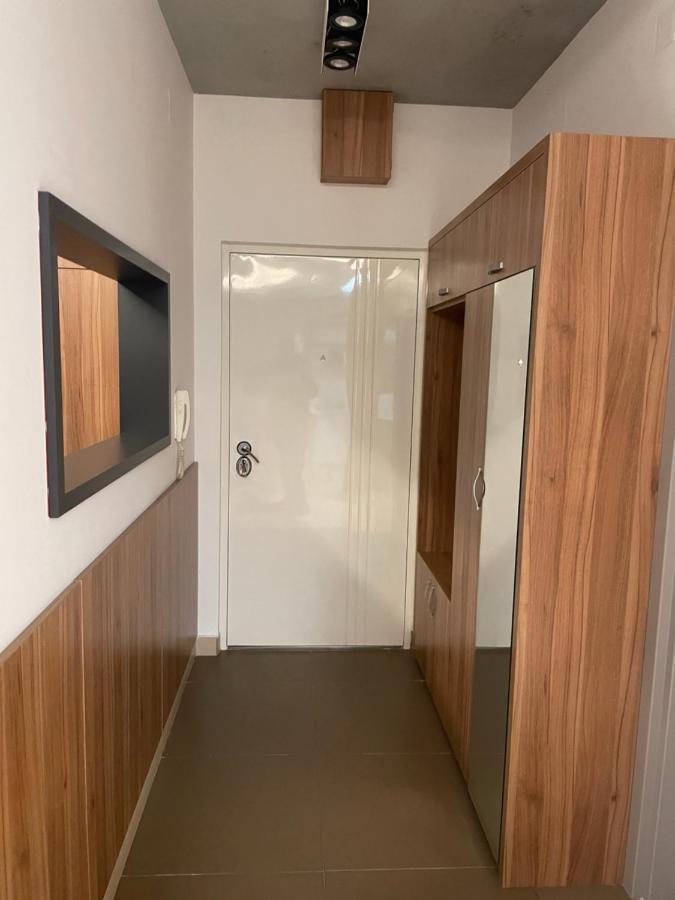 Appartement Leo lux 1 à Ni Extérieur photo